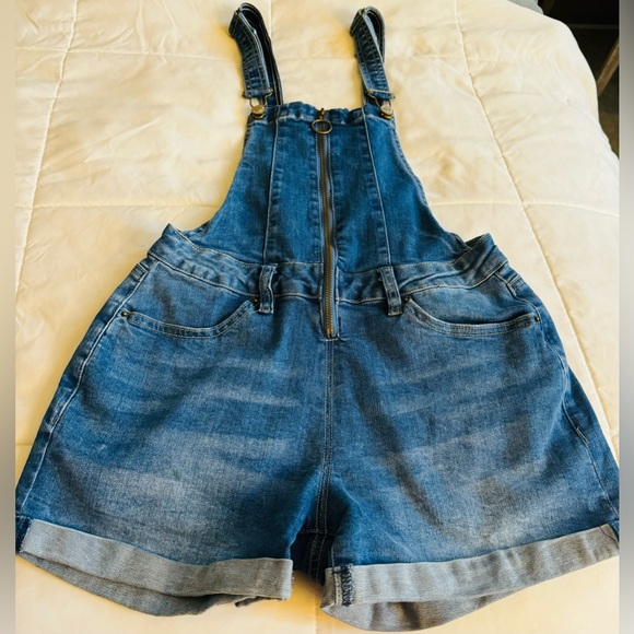 Shorts overalls - Picture 2 of 4